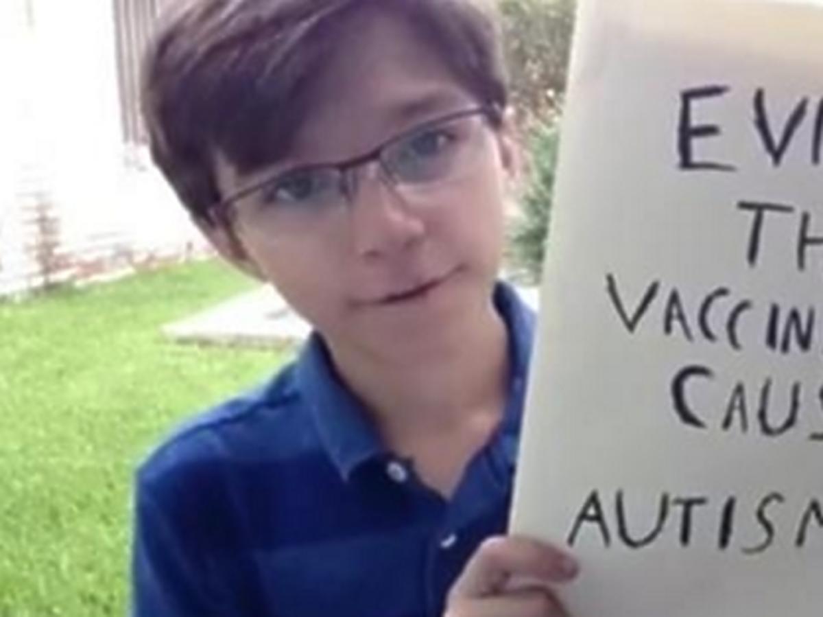 Chłopiec próbuje udowodnić, że szczepionki powodują autyzm