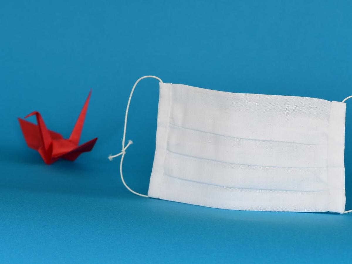 maseczka origami z ręcznika papierowego