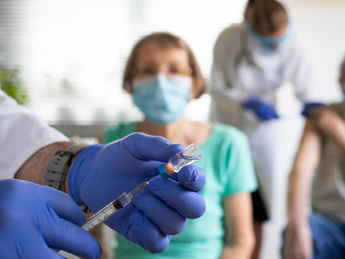 antyszczepionkowcy blokują terminy szczepień