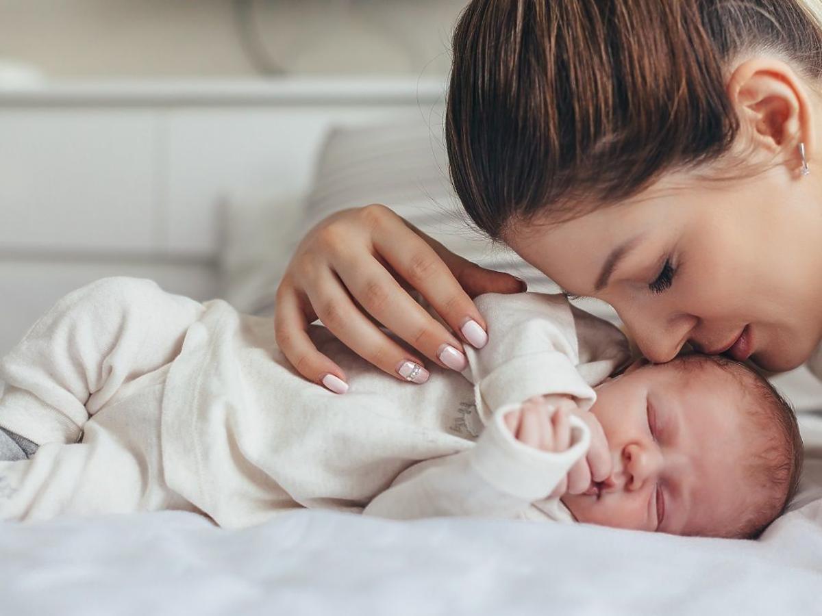 Brak przytulania wpływa na geny niemowlaka