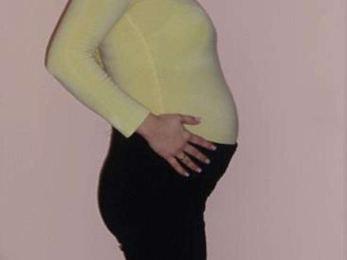 brzuch w ciąży, 7 miesiąc ciąży, brzuch w 7 miesiącu ciąży