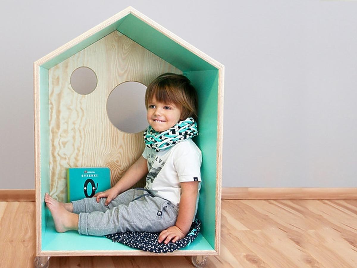 Domki dla dzieci, drewniany domek półka