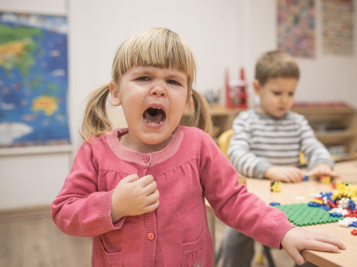 dziecko płacze w przedszkolu