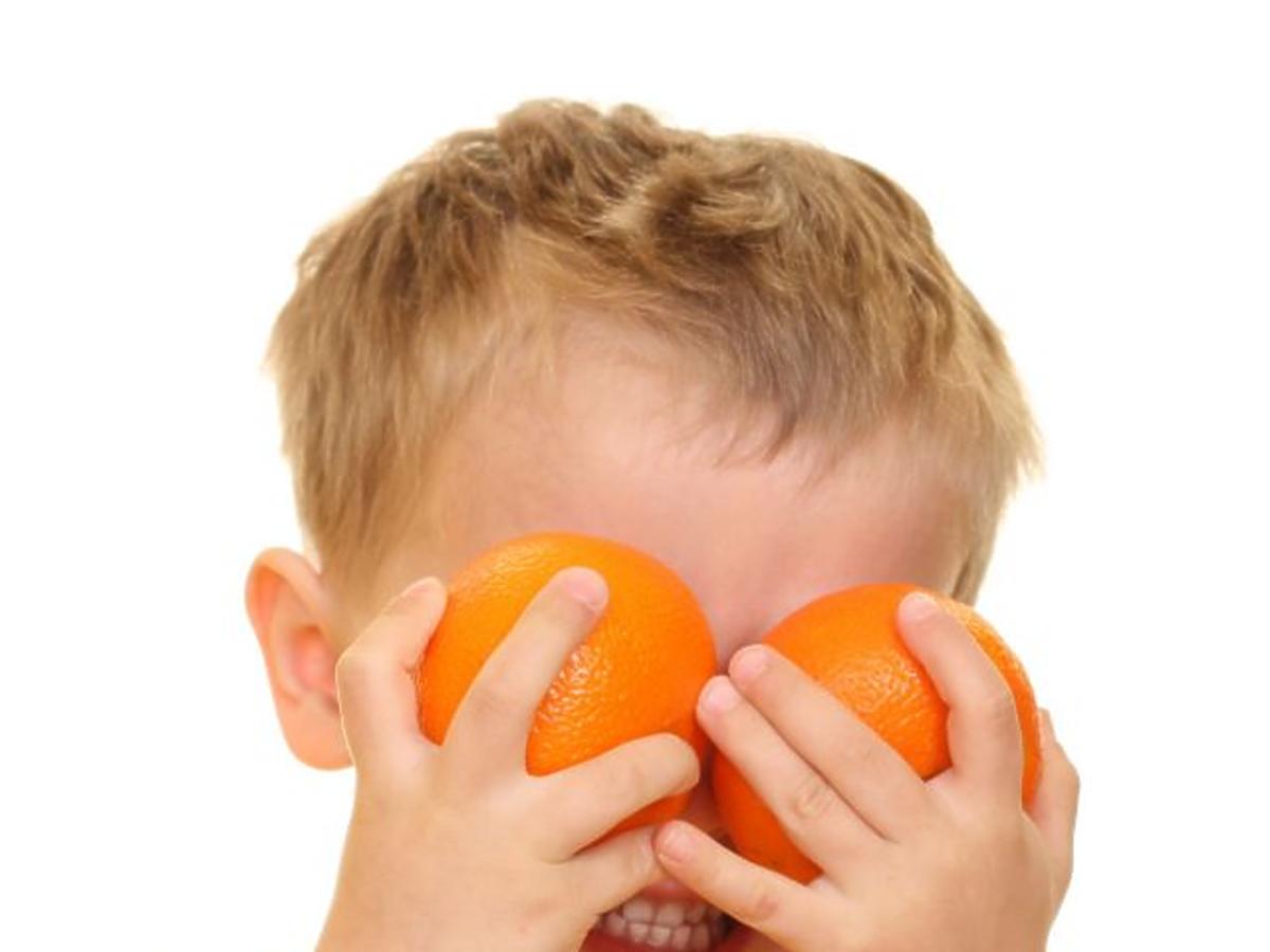 dziecko, pomarańcze, kuchnia