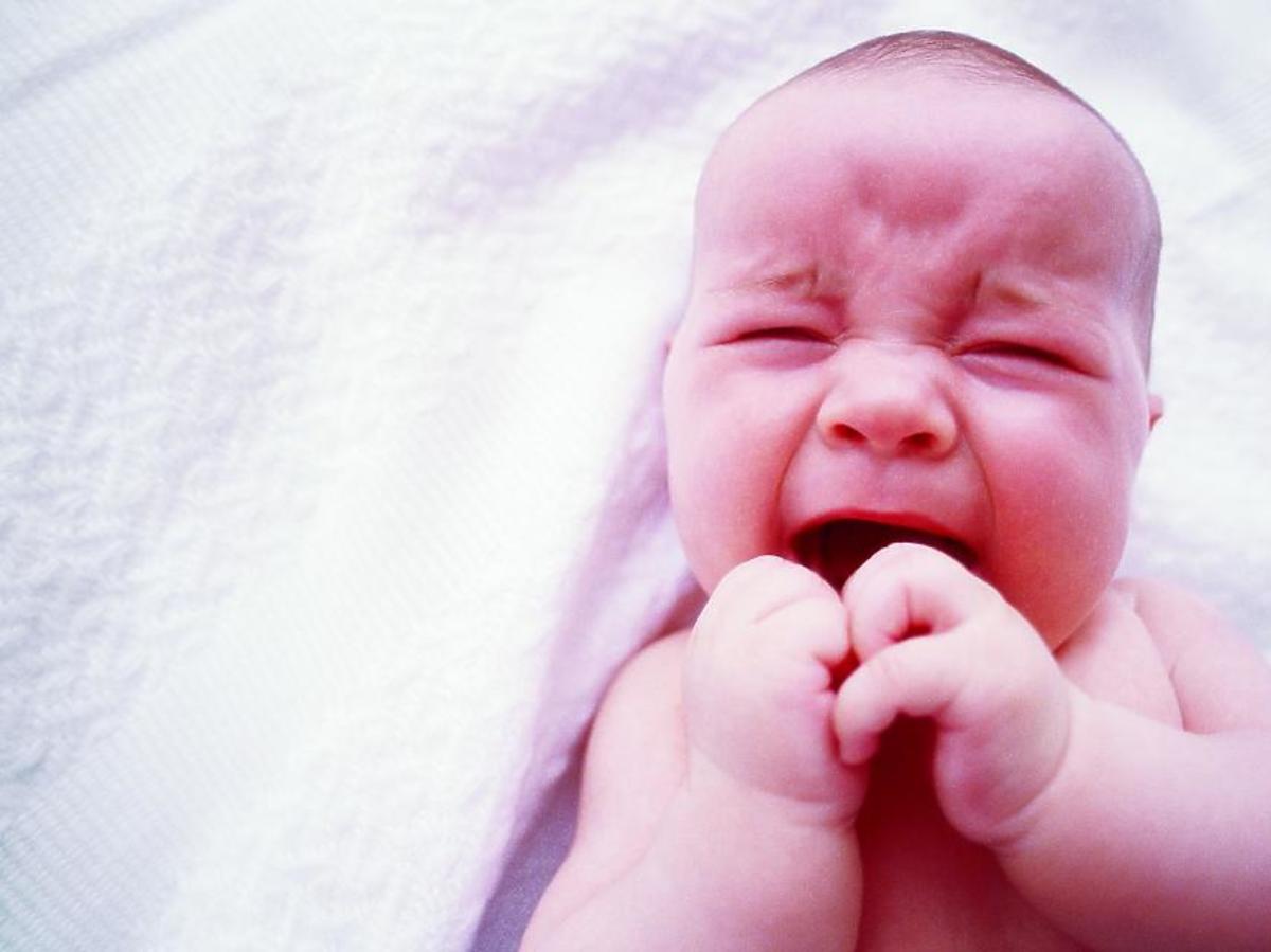 płacz noworodka, niemowlę płacze