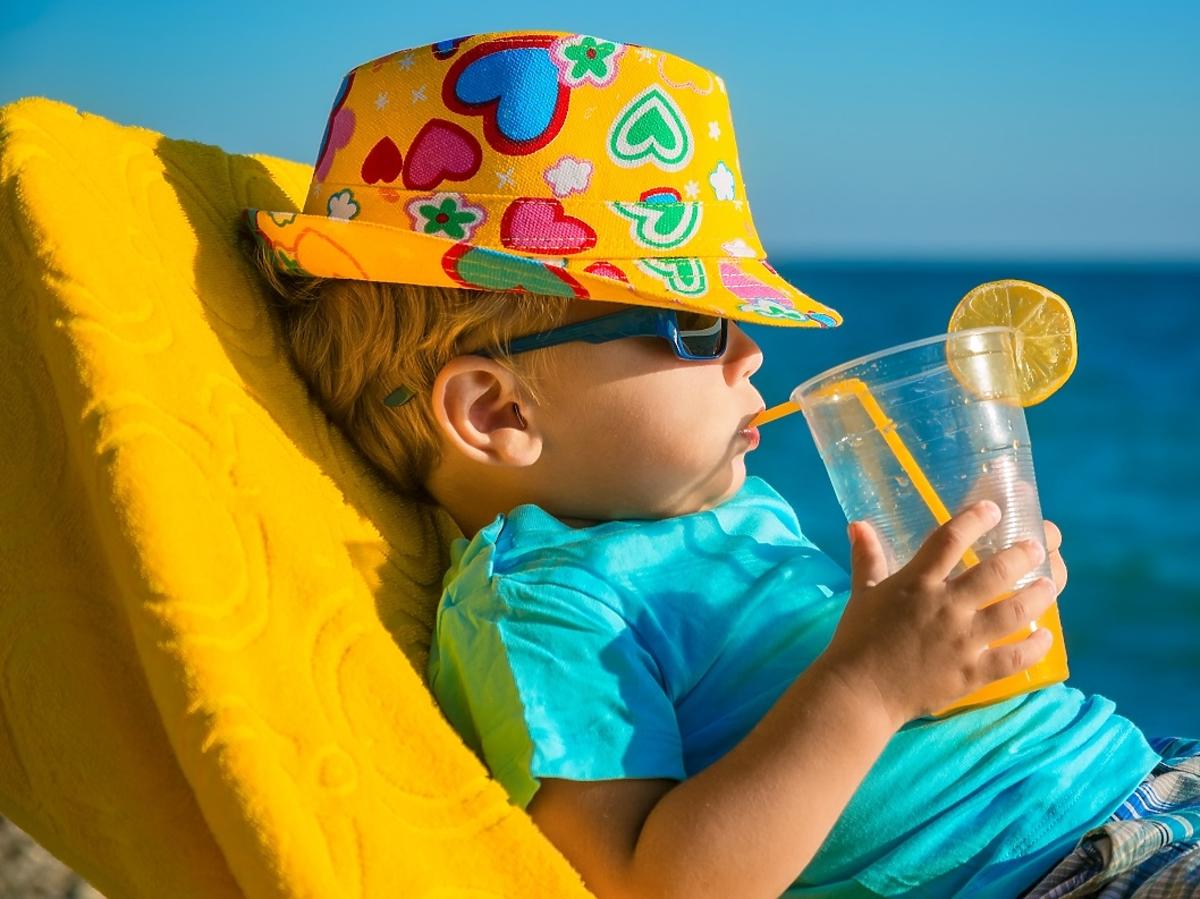 GIS ostrzega przez udarem słonecznym u dzieci