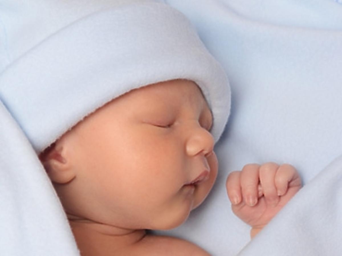 Ile powinien spać noworodek?
