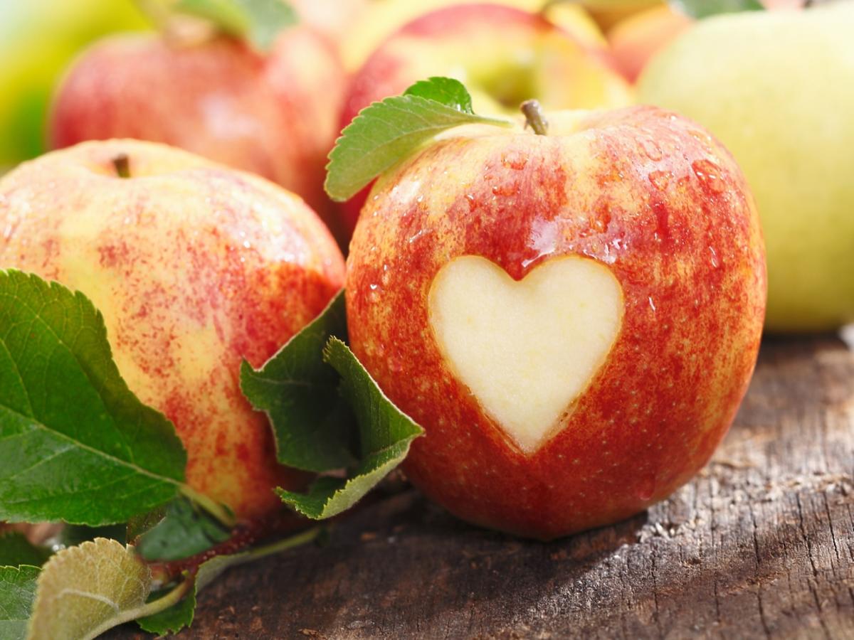 jabłko, serce, serduszko, walentynki, owoce