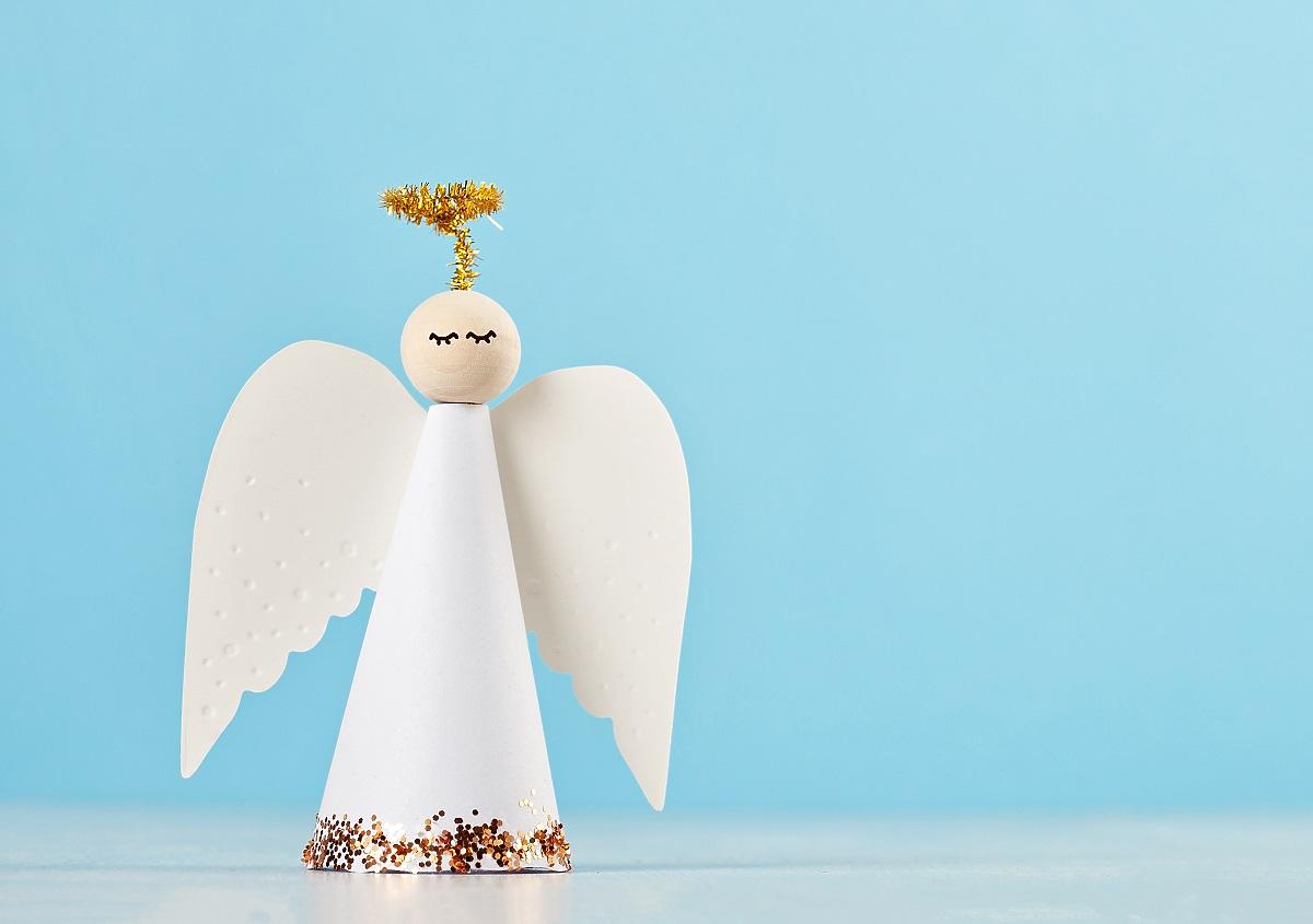 jak zrobić stojącego aniołka z papieru