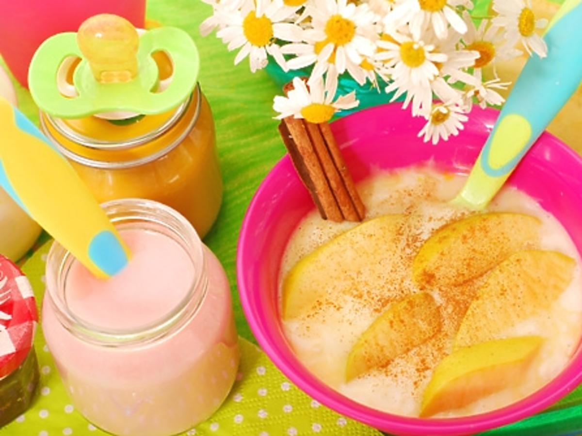 Deser jabłkowo-ryżowy z jogurtem dla dziecka