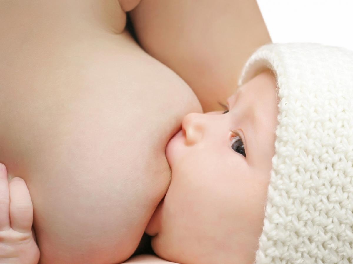 Pieszczoty piersi po porodzie