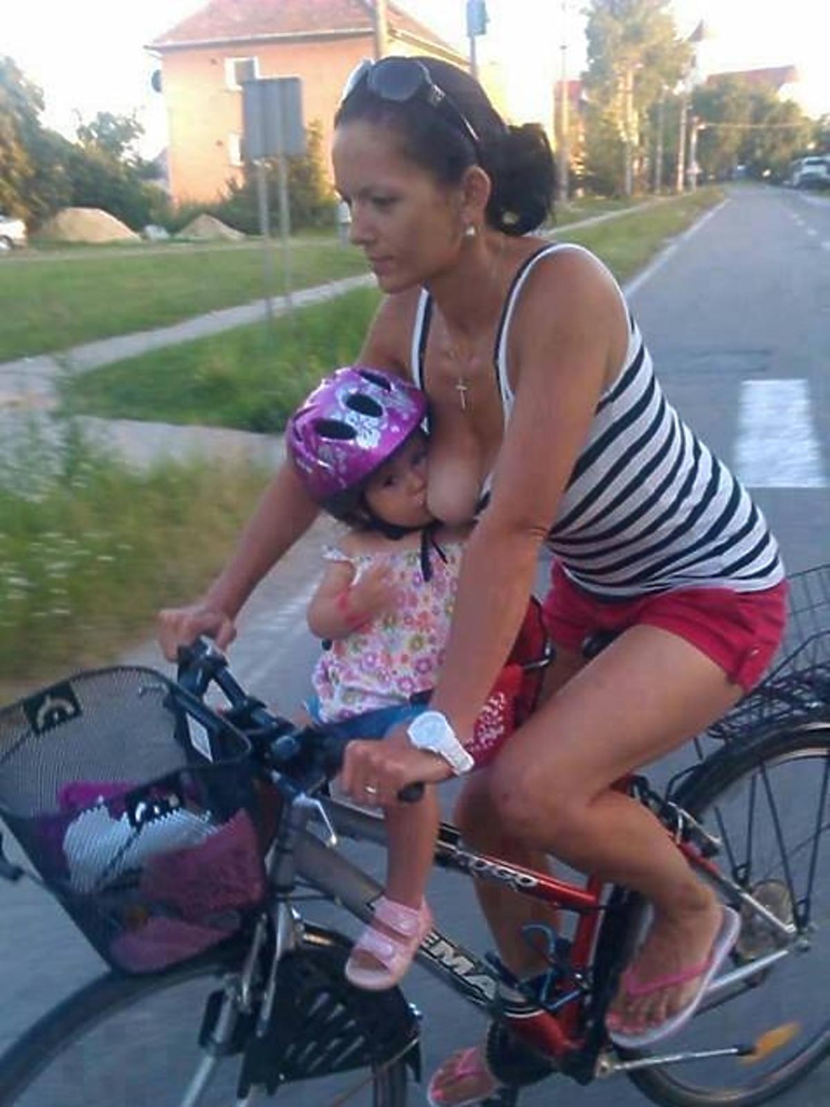 Karmienie piersią podczas jazdy na rowerze