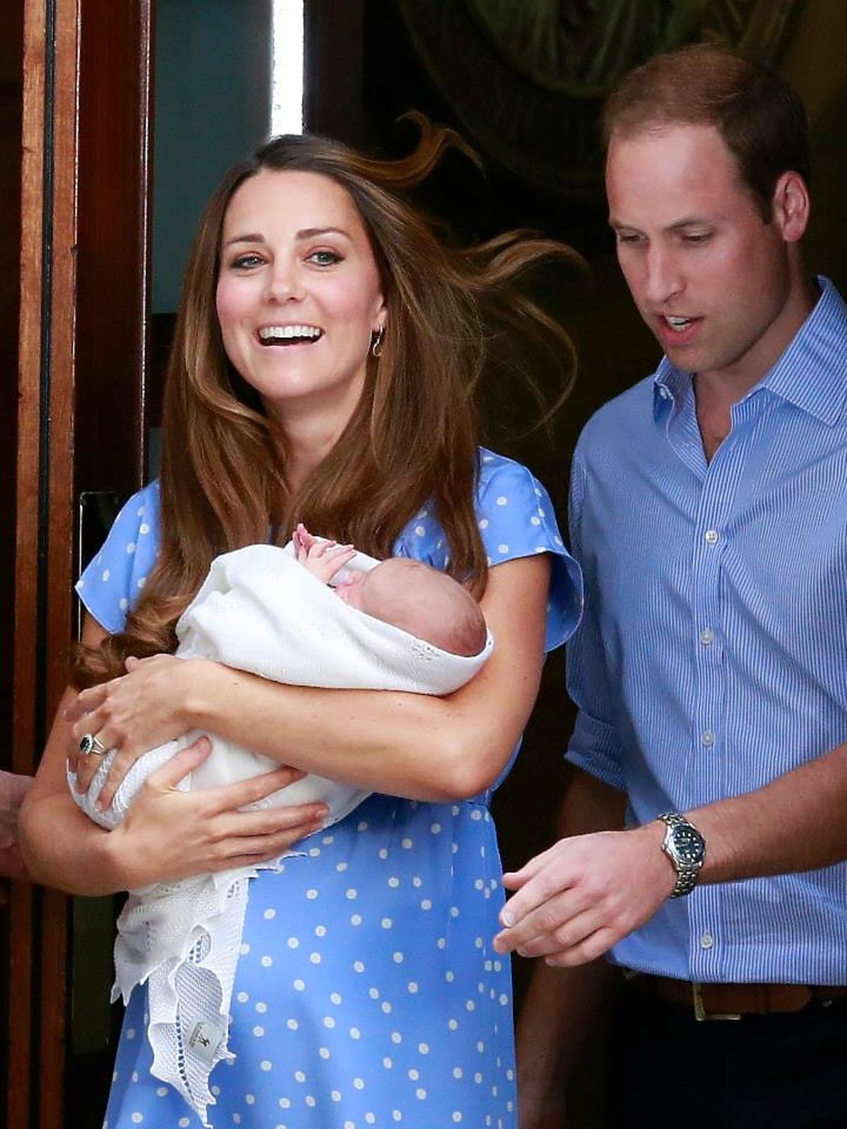Uśmiechnieta Kate z synem dzień po porodzie