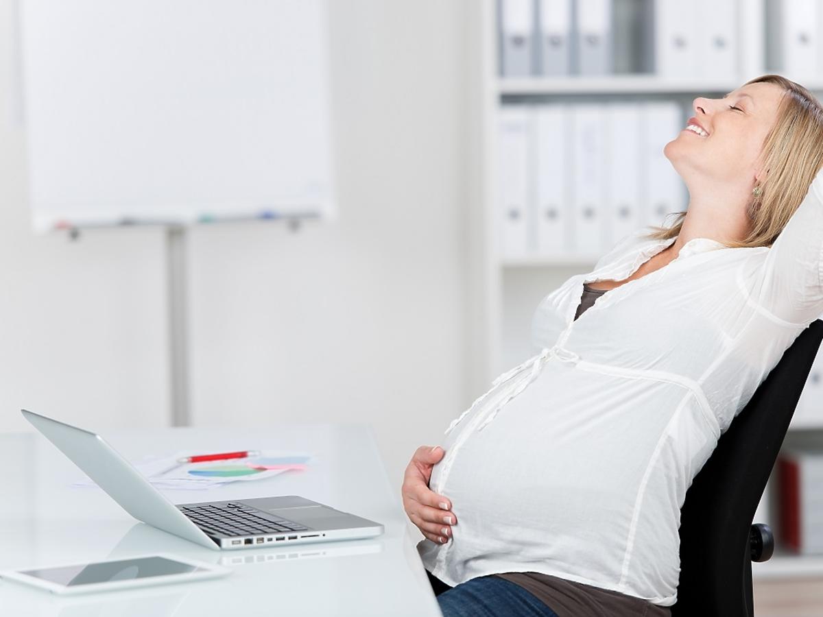 Kobieta w ciąży, ciąża a praca