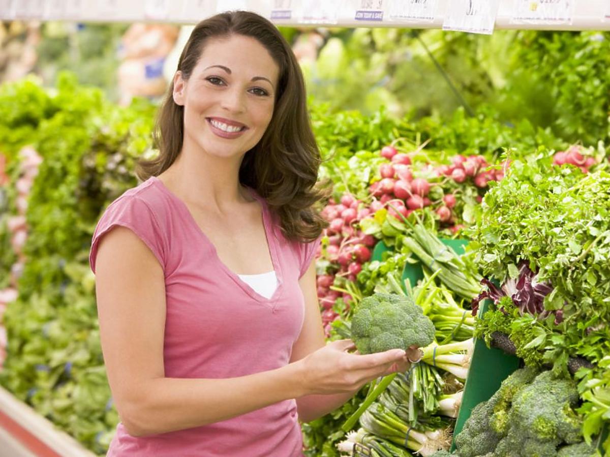 kobieta, zakupy, warzywa