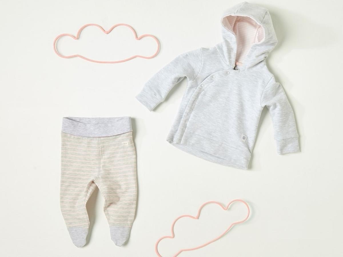 kolekcja Reserved Newborn - bluza i spodenki dla niemowlaka.jpg