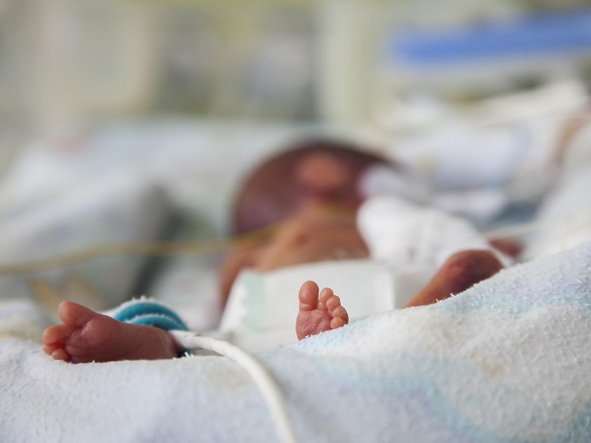 lekarze uratowali dziecko z 14 tygodnia ciąży