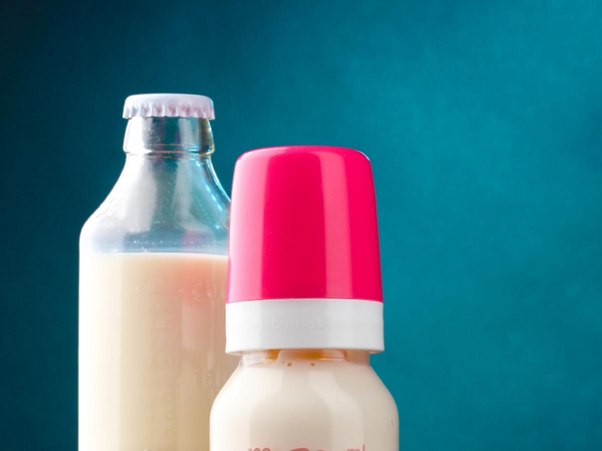 mleko modyfikowane dla niemowląt, karmienie butelką