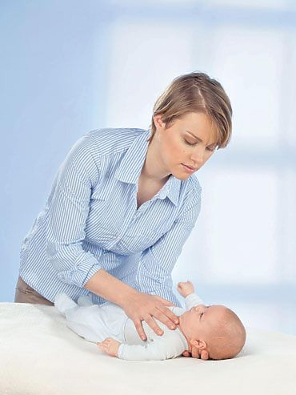 niemowlę, mama, pielęgnacja niemowlaka