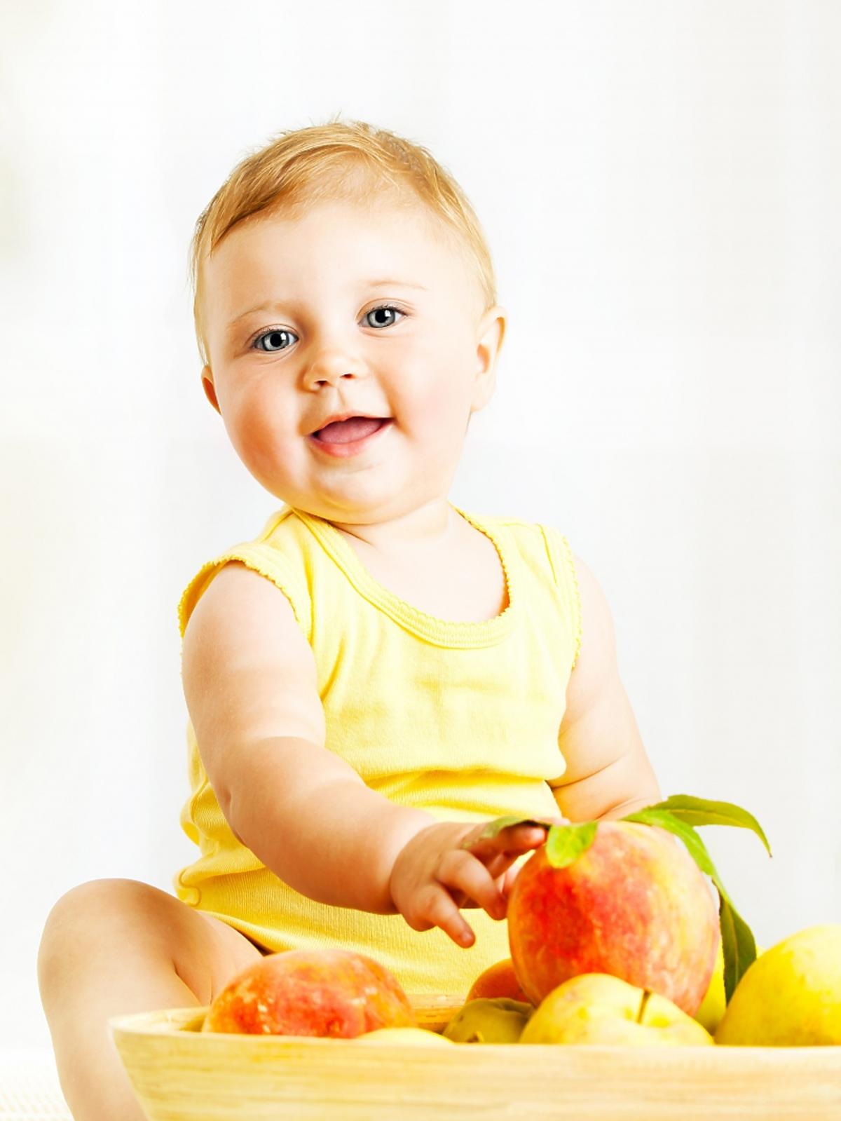 owoce i dziecko