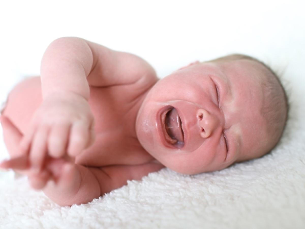 Płaczące niemowlę - sposoby na płacz dziecka