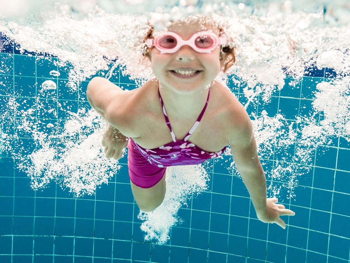 pływanie, basen dla dziecka, sport