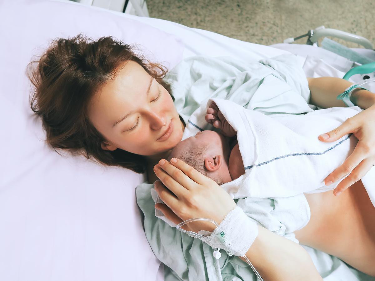 Półtora miesiąca po porodzie… urodziła gazik. Szpital umywa ręce