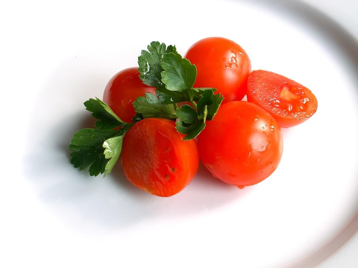 Pomidory i natka pietruszki