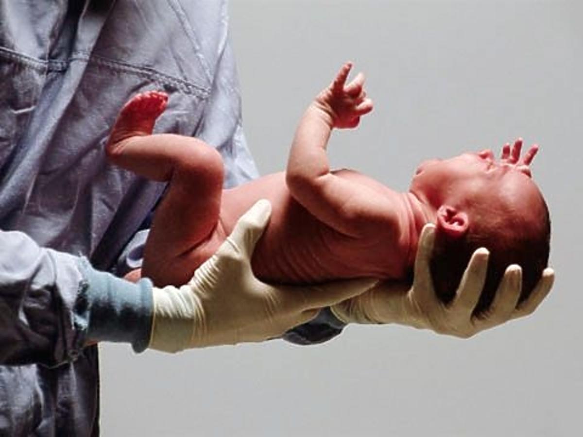 Poród i ciąża: ciążowe przesądy, rytuały przy porodzie i po narodzinach dziecka