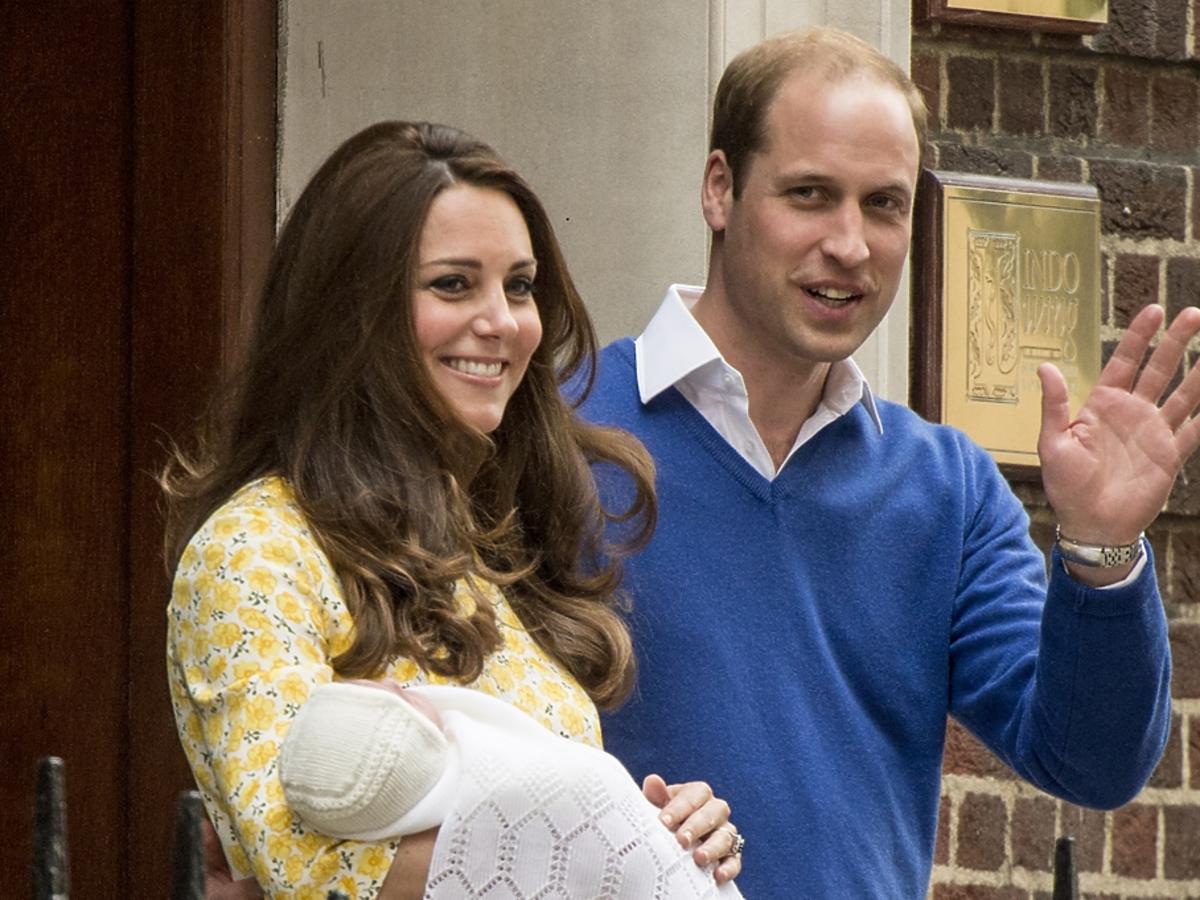 Royal Baby, córeczka Kate i Williama, księżna Kate z córeczką