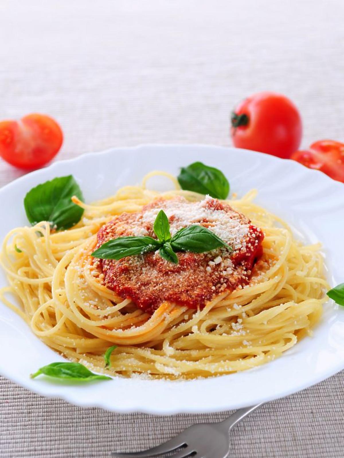 spaghetti, danie, makaron, obiad dla dziecka