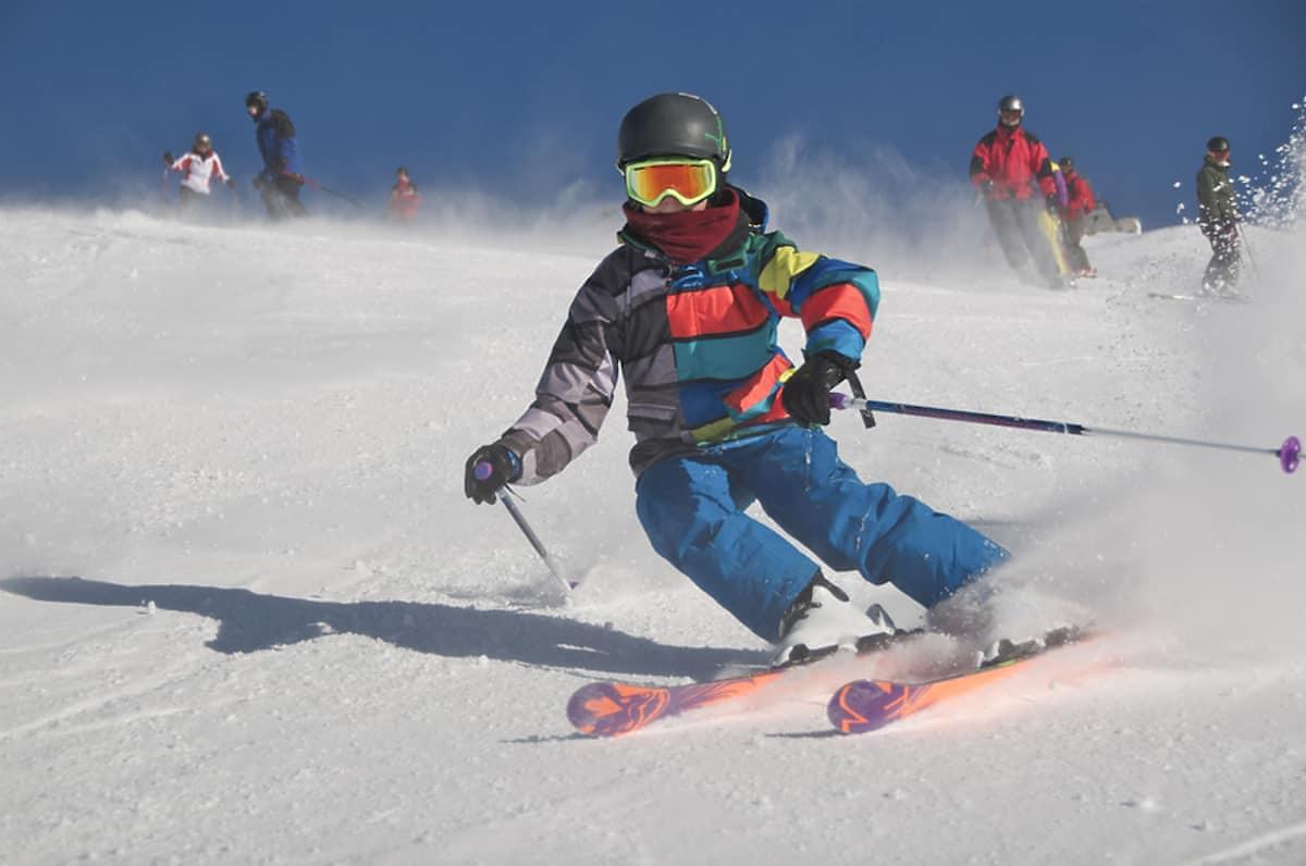 sporty zimowe dla dzieci narty