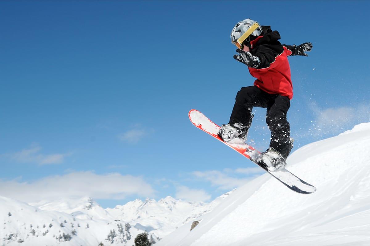 sporty zimowe dla dzieci snowboard