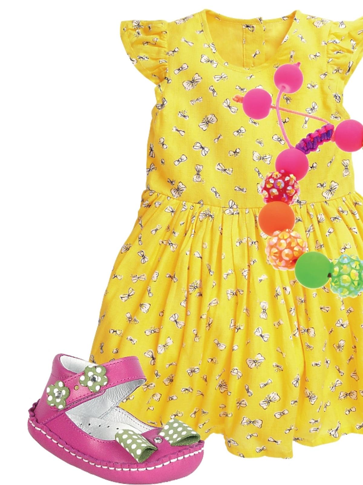 sukienka dla dziecka Next, bransoletka Smyk, buty dla dziewczynki Bartek – wiosna 2014