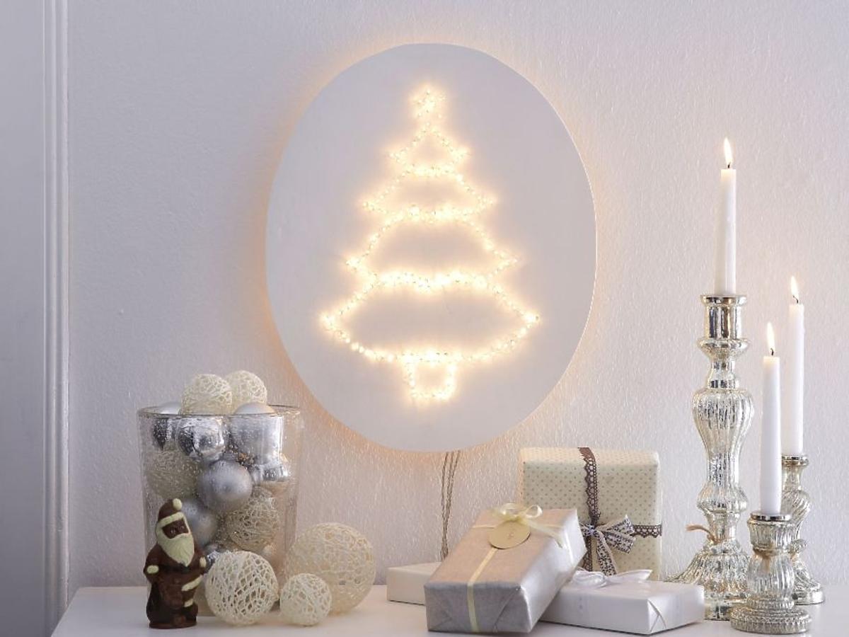świąteczna lampa ścienna, boże narodzenie, pomysł na świąteczną dekorację, bożonarodzeniowa dekoracja, choinka