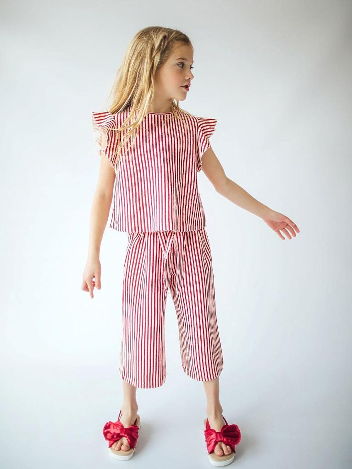 top i spodnie 3/4 w czerwone paski modna stylizacja dla dziewczynki Zara