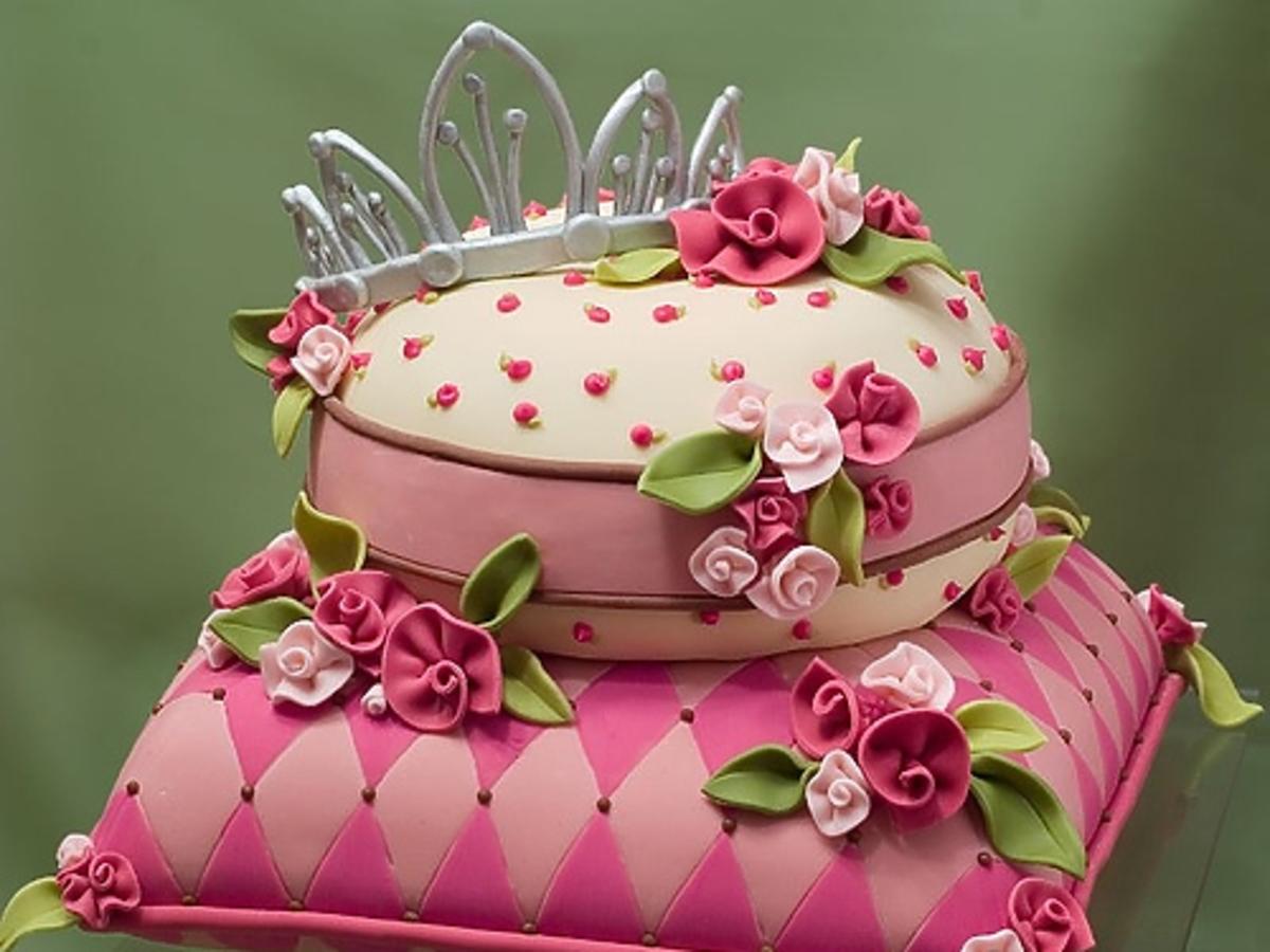 Różowy tort