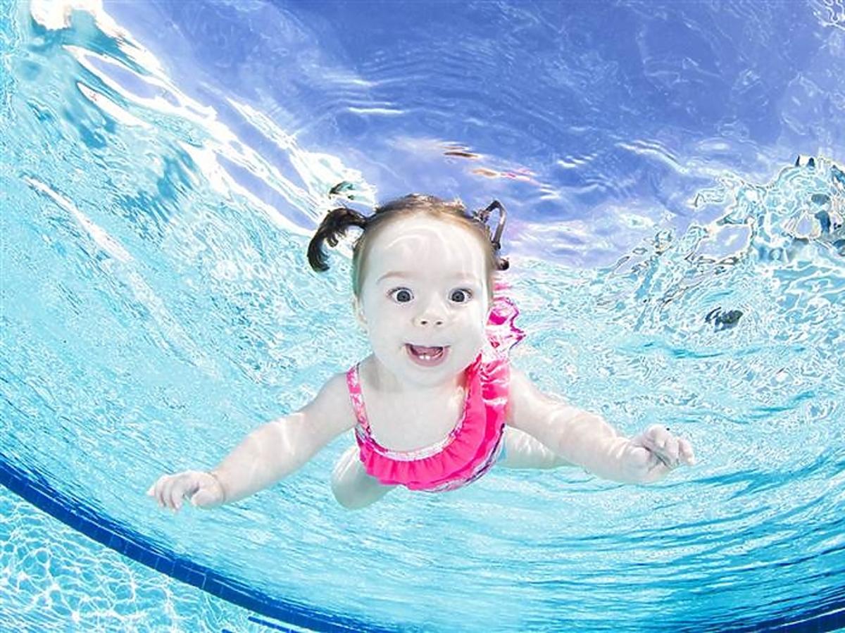 Underwater Babies 9 -miesięczna Khyleigh