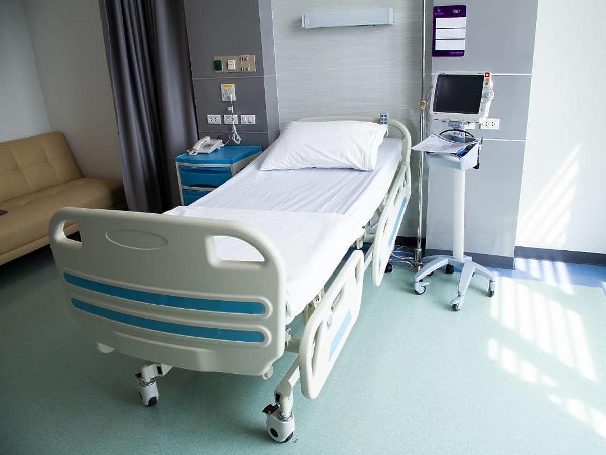 W szpitalach zakaźnych zaczyna brakować łóżek dla pacjentów