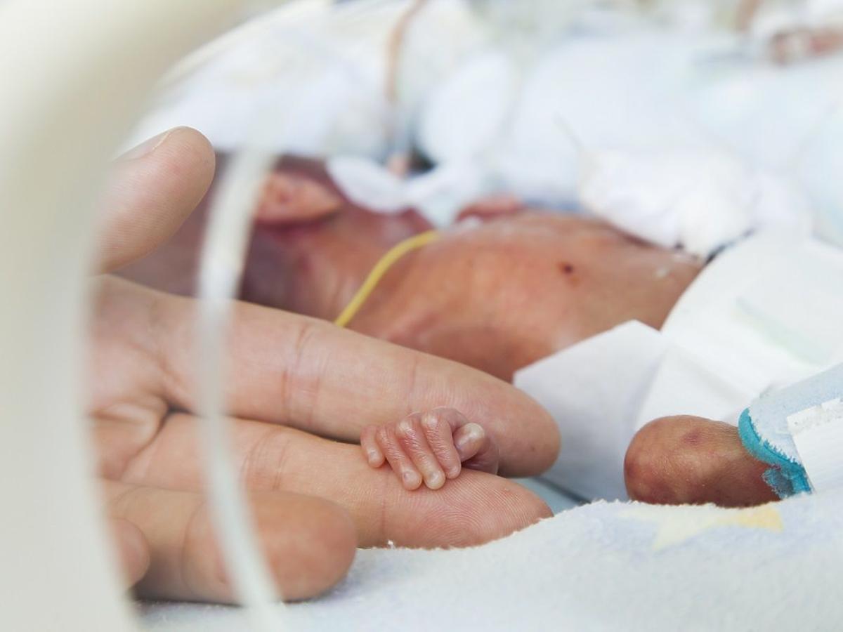 Wcześniak urodzony w 22 tygodniu ciąży w Szczecinie
