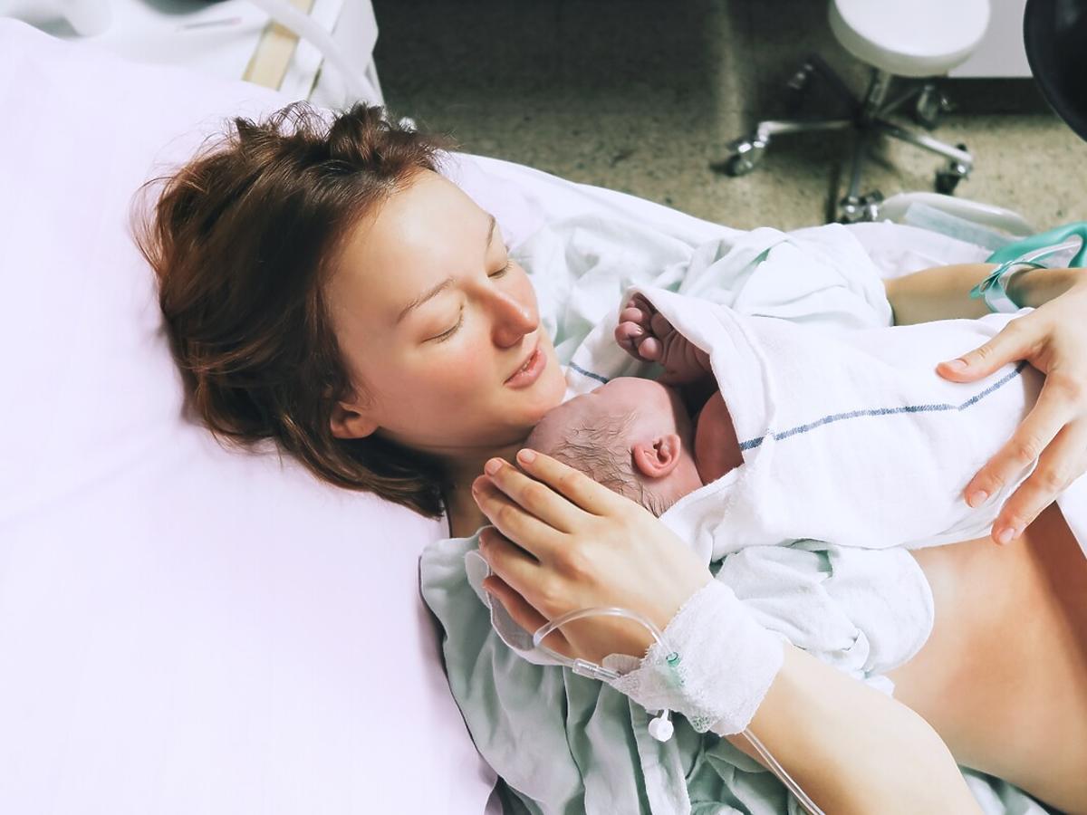 Wrocław: lekarze uratowali ciężarną, której odeszły wody w 6. miesiącu ciąży. Dziecko urodziło się w terminie!