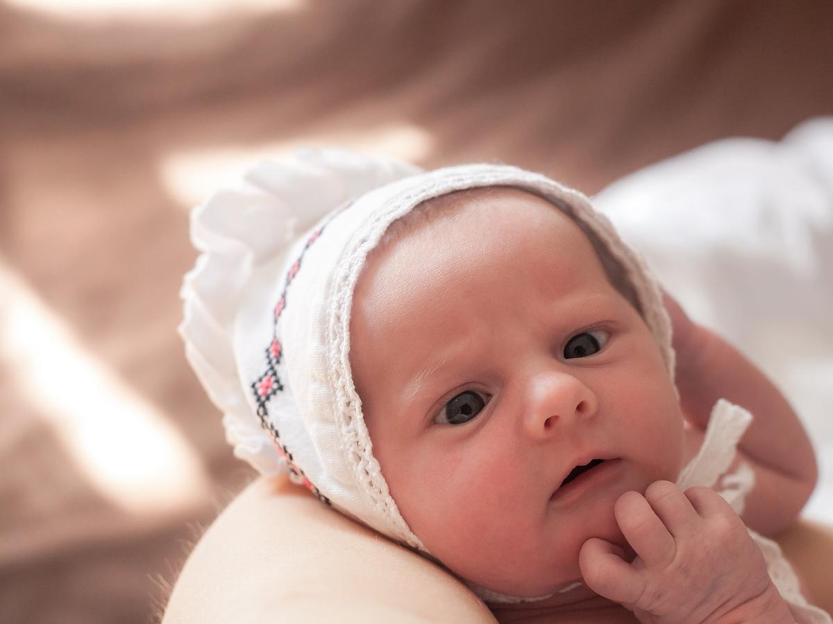 Zez u noworodka: czy uciekające oko u noworodka jest normalne?