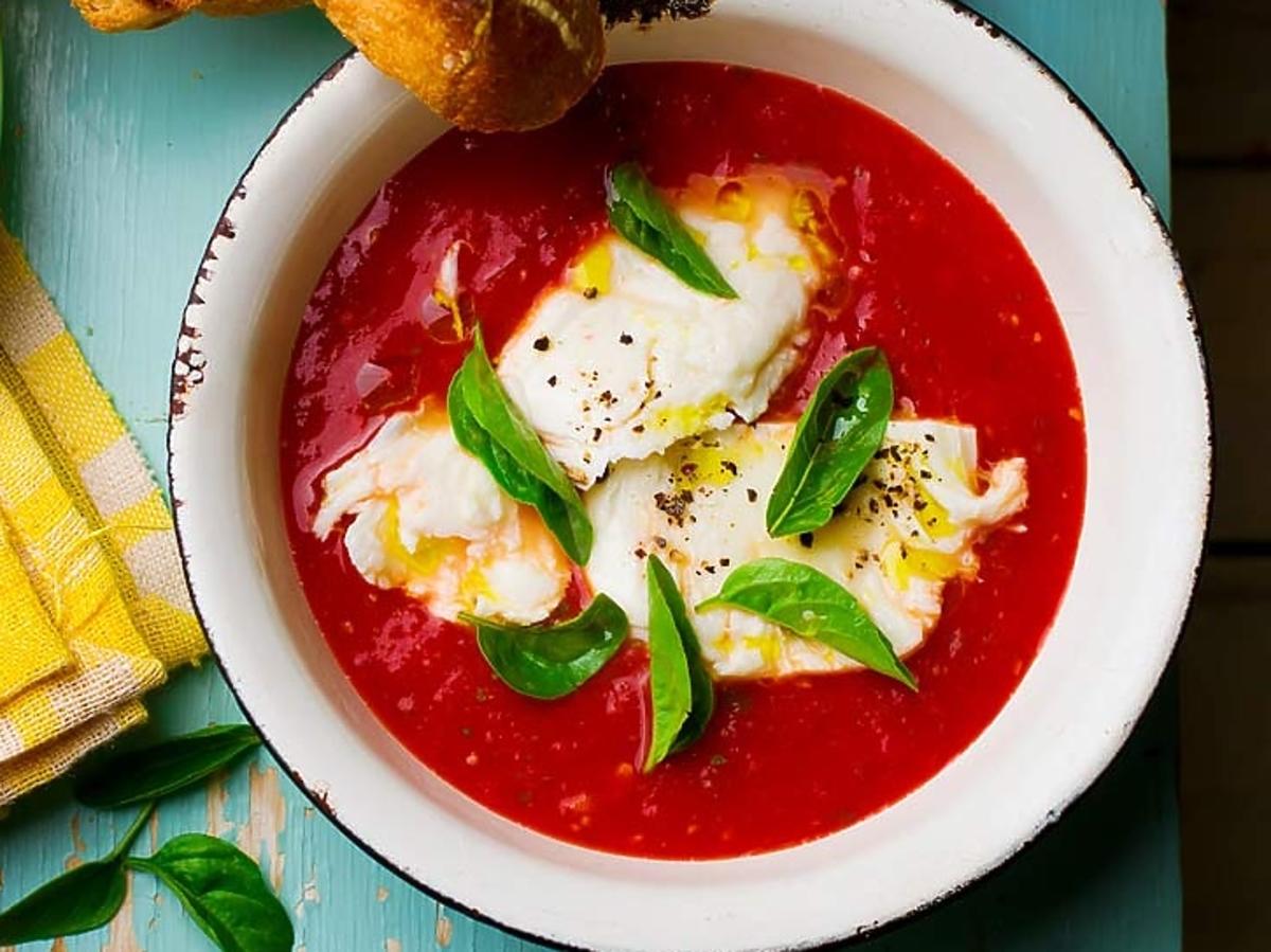zupa pomidorowa z mozzarellą