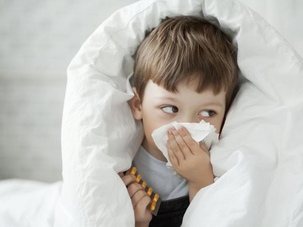Przeziębienie i kontakt z zarazkami wzmacniają odporność dziecka